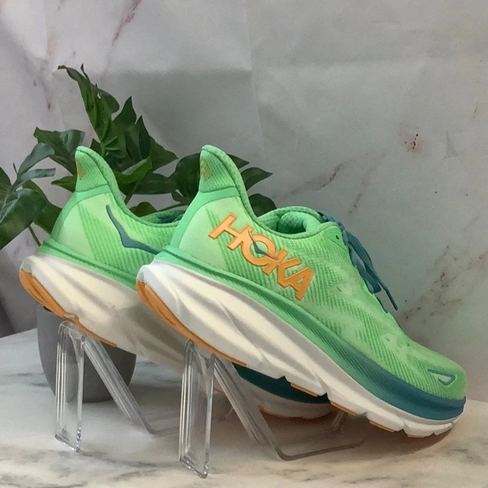 Hoka Men's Clifton 9 Running Shoes in Zest/Lime Green Size 10.5